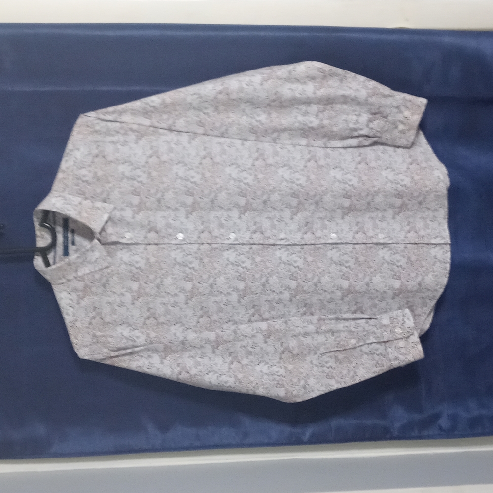 PERRY ELLIS - 98%Cotton/2% elastane Shirt (Medium 15-15.5 Neck/32-33 Sleeves)